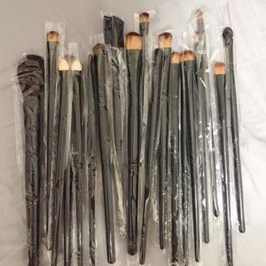 Set of make up brushes
